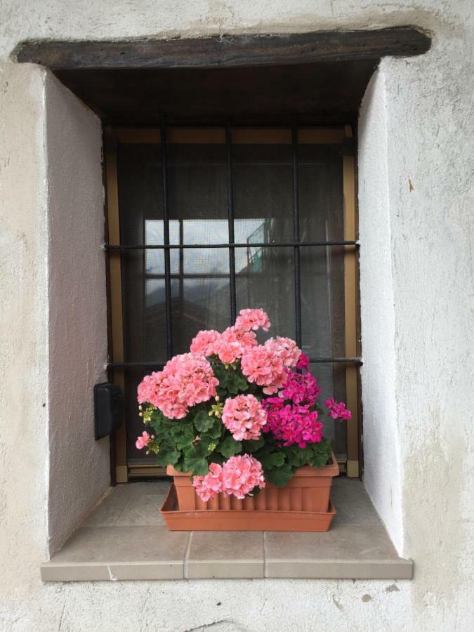 Maison Cassius Issogne Eksteriør billede
